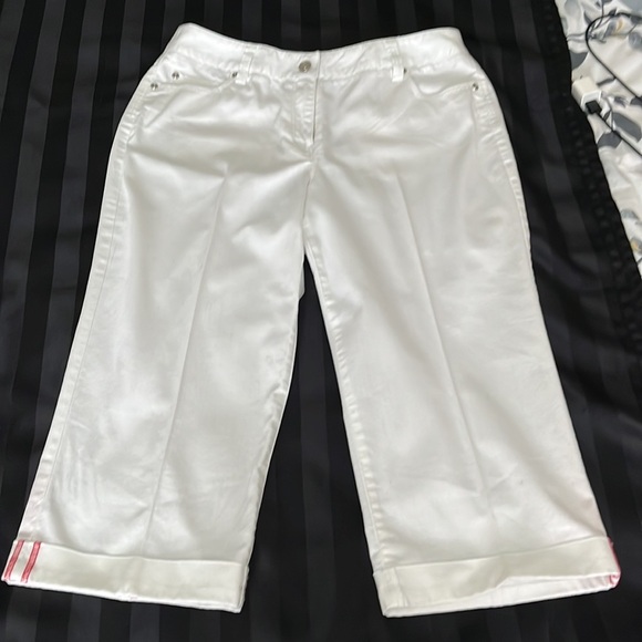 Larry Levine Petite White Capri Pant. Size 10P - Picture 5 of 11